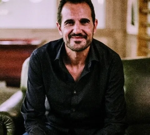 José Luis Santamaria