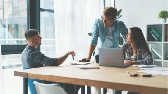 Evento From Amateur to Pro: The Nomade Vans Case Study - A 360° Marketing Framework