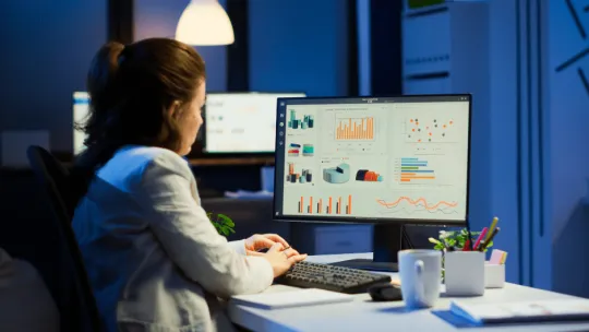 what is data analyst