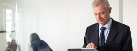 how to be an investment banker